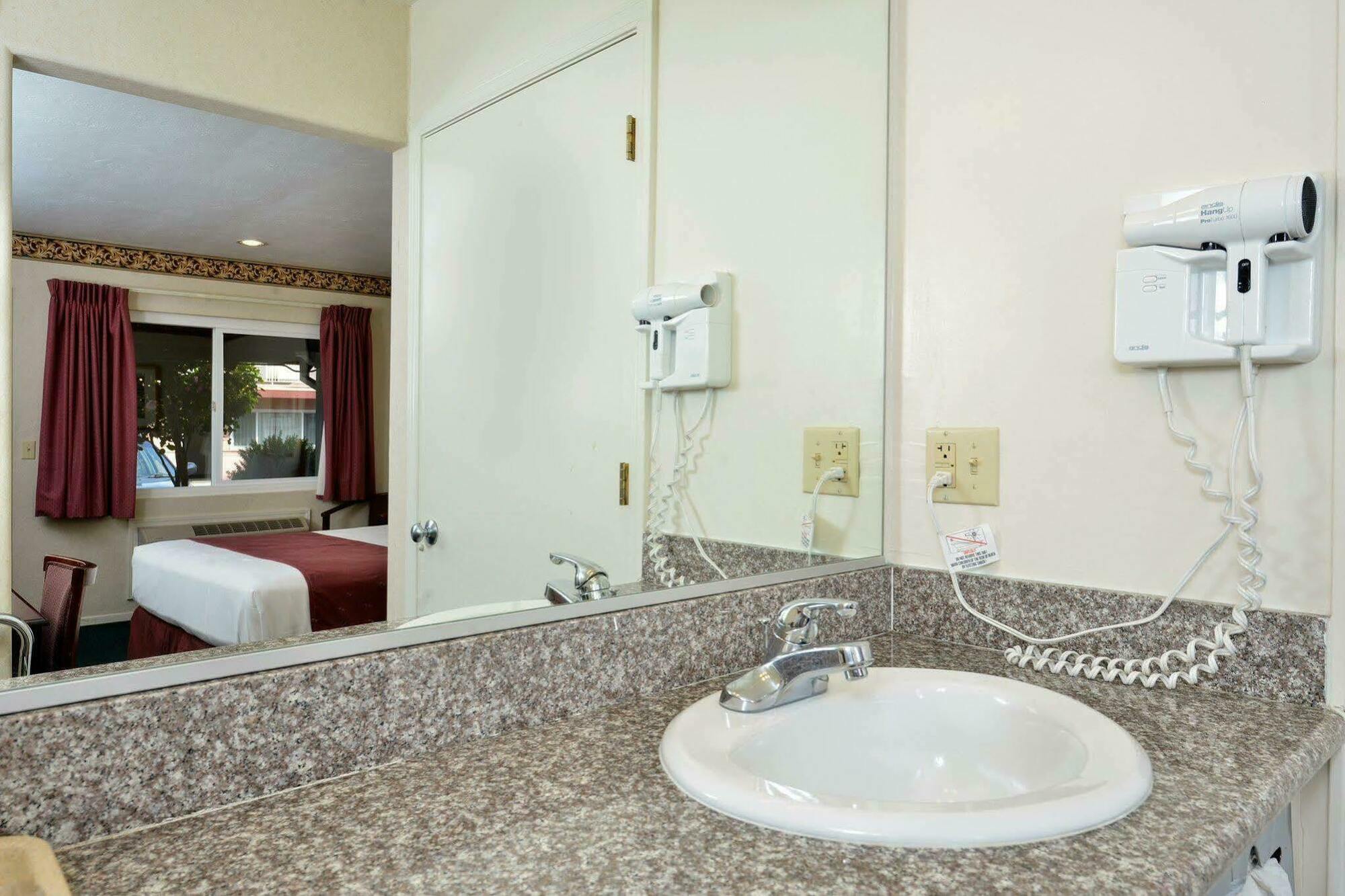 Americas Best Value Inn - Sky Ranch Palo Alto Luaran gambar